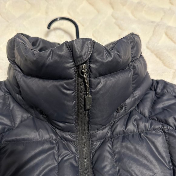 Lightweight Puffy Jacket - Picture 3 of 3